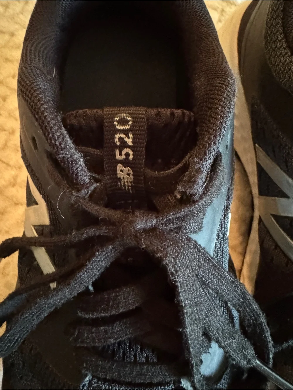 New‎ Balance 520 Black Mesh Athletic Sneakers Size 7